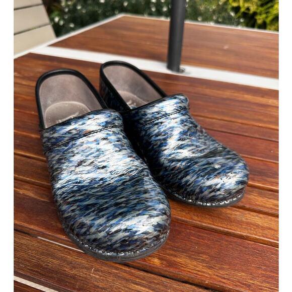 Dansko Women’s Professional Blue Waves Clog Nurse Shoe Size 39/US 8-8.5 - Picture 1 of 11